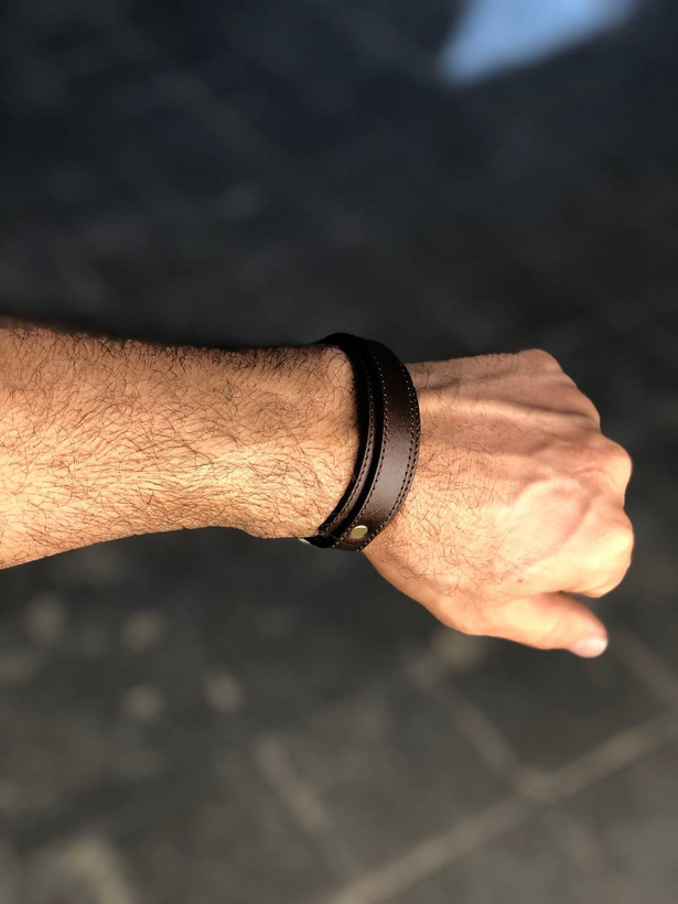 دستبند چرمی قهوه ای