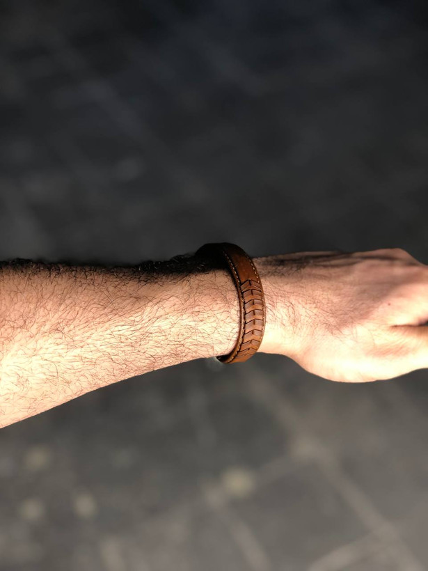 دستبند چرمی قهوه ای