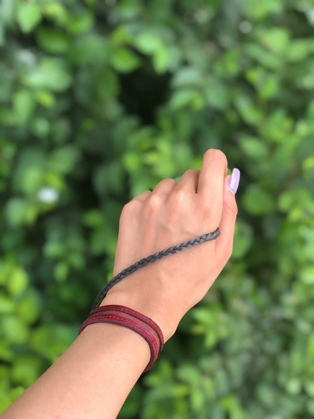 دستبند چرمی قرمز