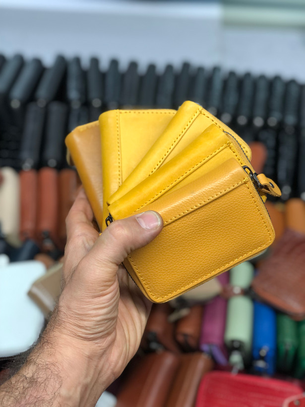 زرد طرحدار و ساده